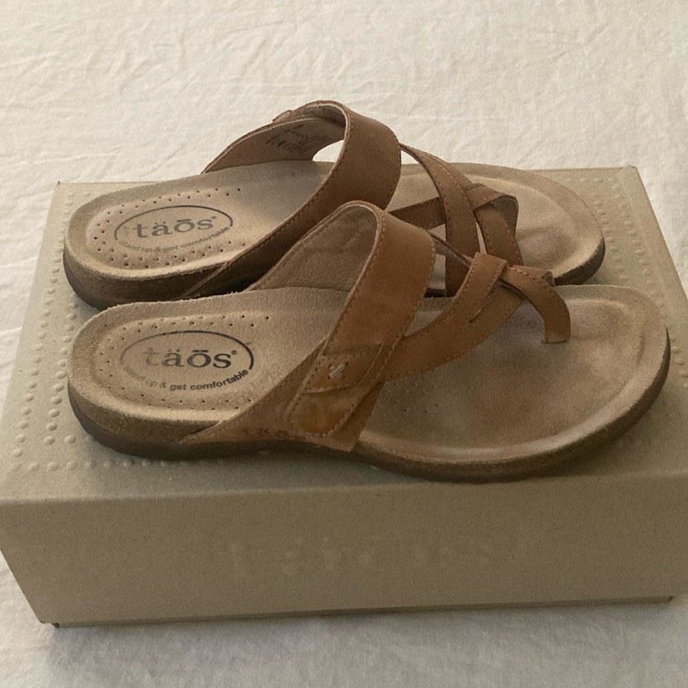 Taos Leather Tan Perfect Sandal with Cushioned Insole